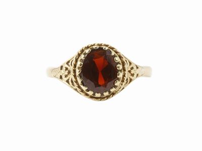 Anello in Oro Giallo 333/1000 con Granato