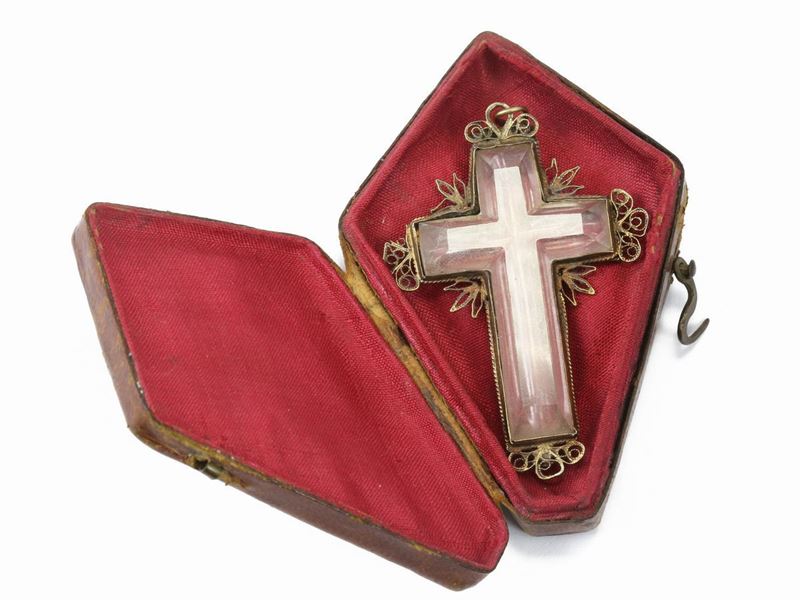 Pendente Reliquiario a Croce in Argento Dorato con Cristalli di Rocca