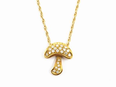 Catenina con Pendente a Fungo in Oro Giallo con Diamanti