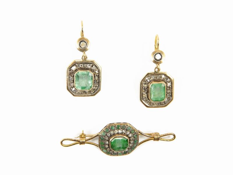 Parure Bracciale, Orecchini e Spilla in Oro Giallo e Argento con Diamanti ed Imitazioni di Smeral...