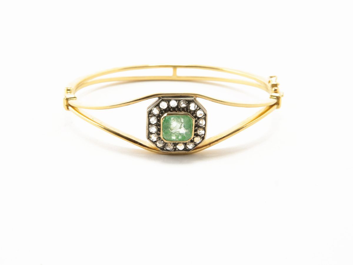Parure Bracciale, Orecchini e Spilla in Oro Giallo e Argento con Diamanti ed Imitazioni di Smeral...