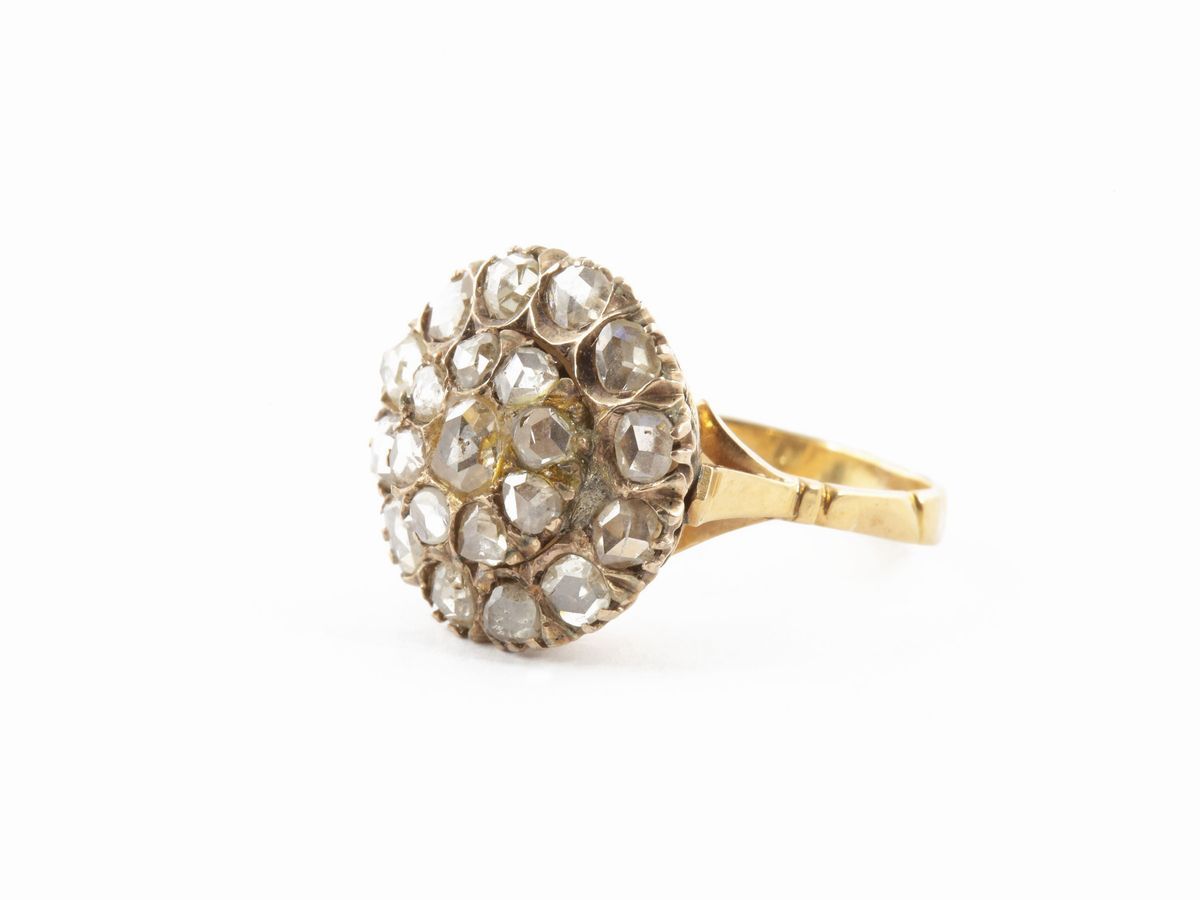 Demi Parure Anello e Spilla in Oro Giallo e Argento con Diamanti
