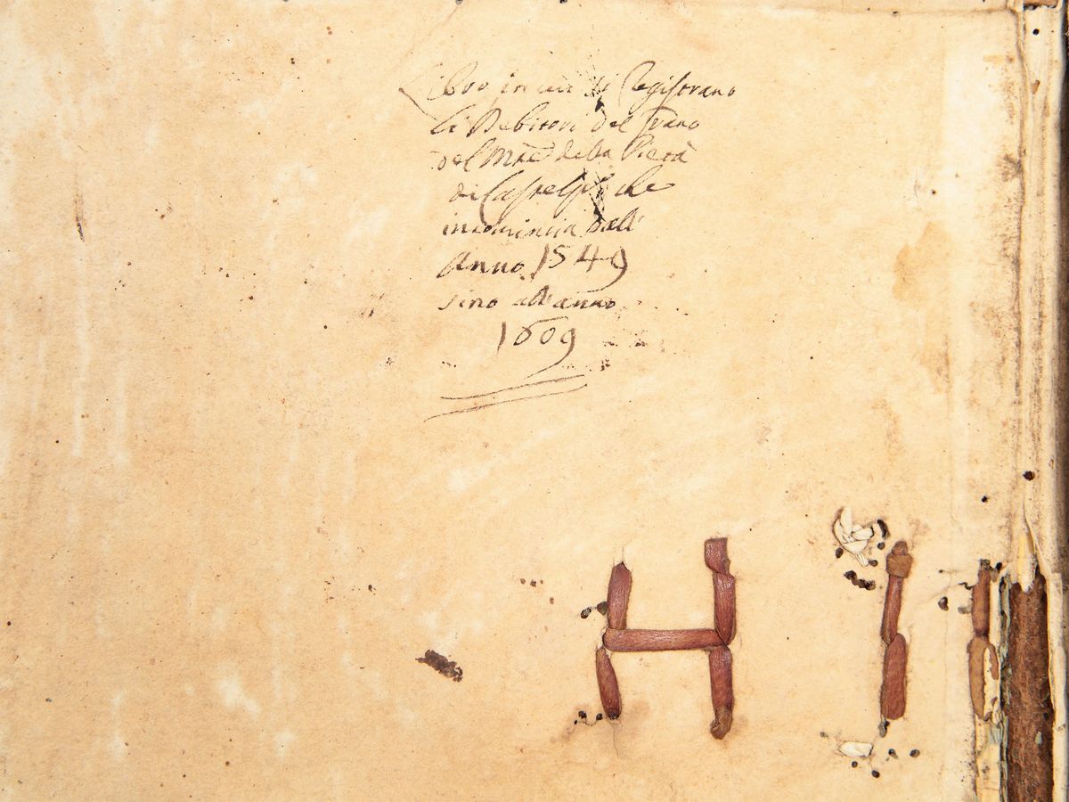 Libro in Cui Si Registrano Li Debitori del Grano Monte della Pietà di Castel del Piano
