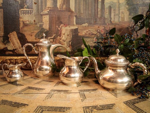 Silver tea and coffee service, Clementi  (Bologna, partly in the Thirties)  - Auction Furniture and Paintings from the Gamberaia Castle in Florence - Maison Bibelot - Casa d'Aste Firenze - Milano