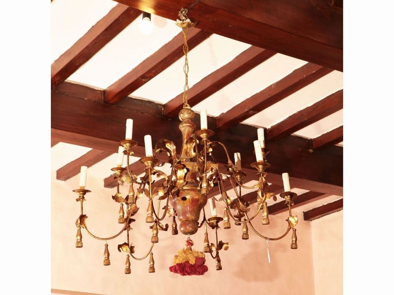 Lampadario in Legno e Metallo