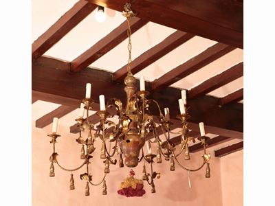 Lampadario in Legno e Metallo