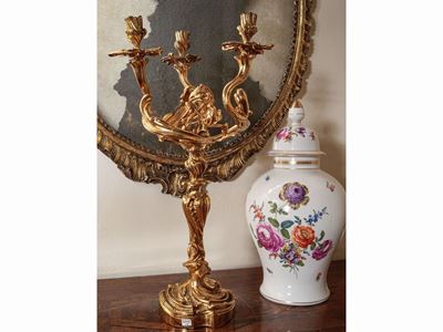 Coppia di Grandi Candelabri in Bronzo Dorato