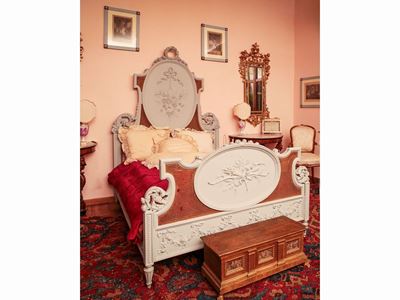 Letto alla Francese in Legno Intagliato e Laccato Celeste