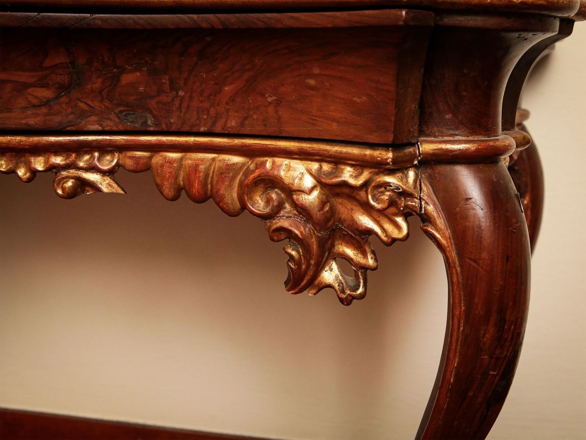 Piccola Console in Noce