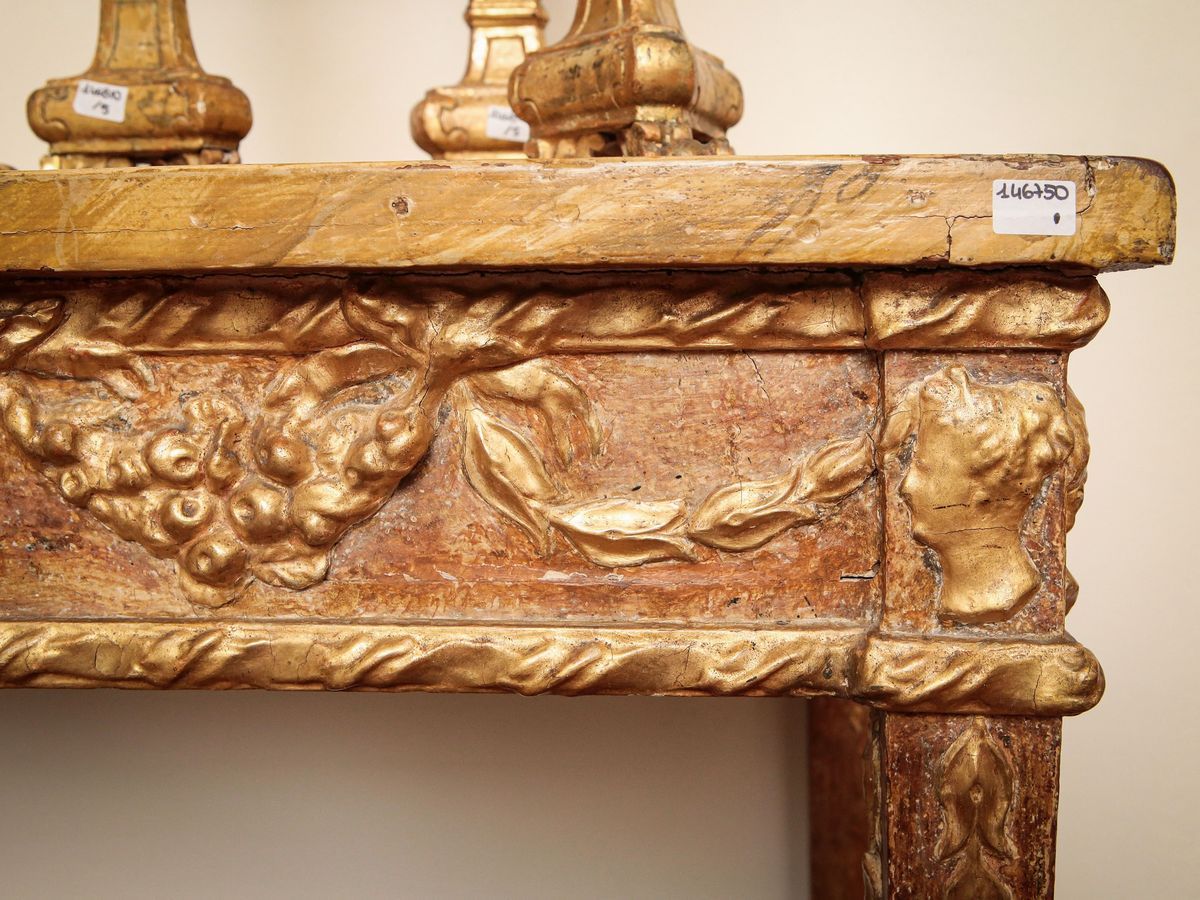 Tavolo a Muro in Legno Dipinto e in Parte Dorato