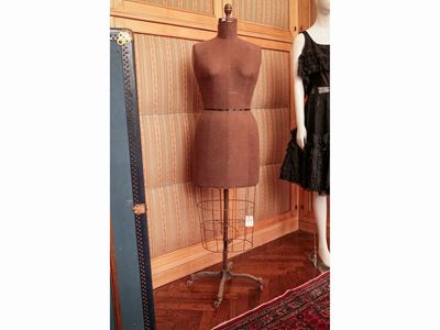 Manichino Sartoriale da Donna in Tessuto, Ferro e Ghisa