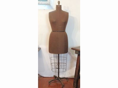 Manichino Sartoriale da Donna in Tessuto, Ferro e Ghisa