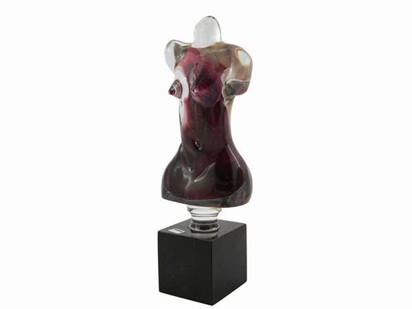 Bust of a woman in clear glass with chalcedony inclusions