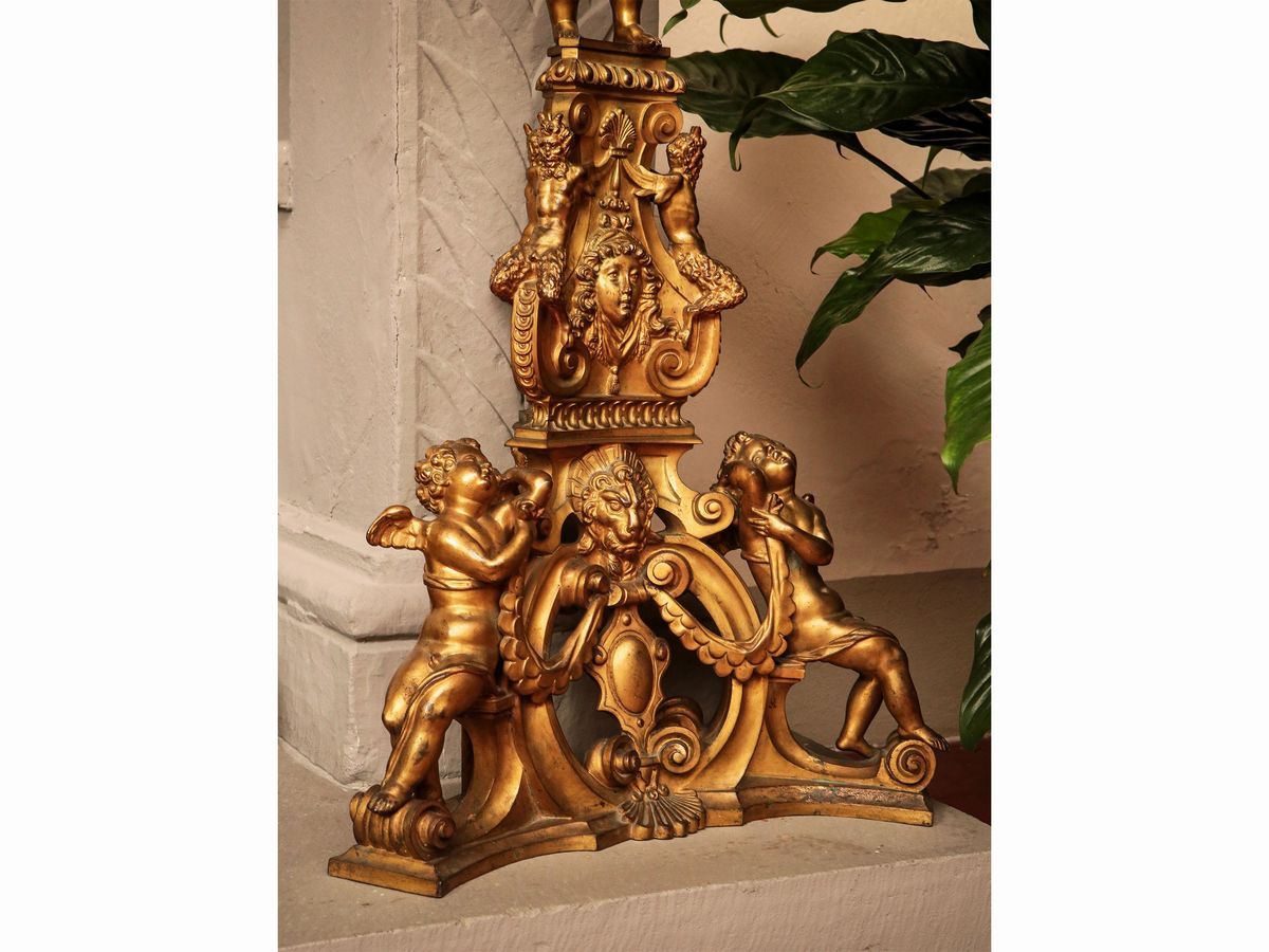 Coppia di Frontoni per Alari in Bronzo Dorato