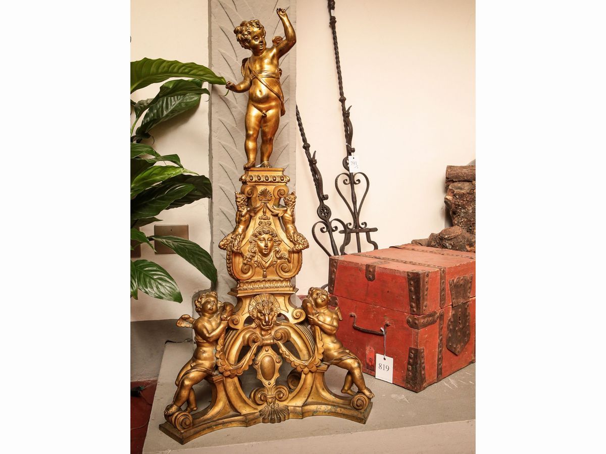 Coppia di Frontoni per Alari in Bronzo Dorato