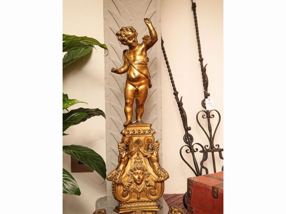 Coppia di Frontoni per Alari in Bronzo Dorato