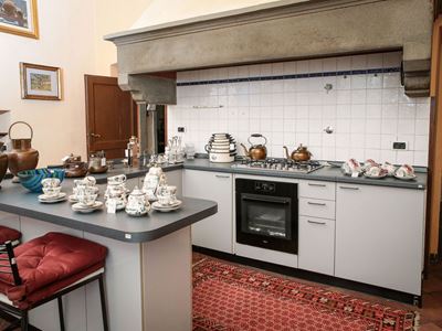 Arredo per Cucina in Laminato nei Toni del Grigio