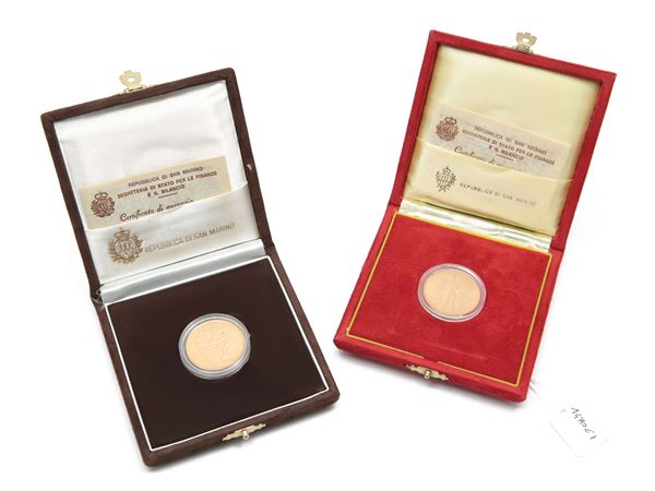 Due monete da 5 scudi in oro  (San Marino, 1984-1985)  - Asta Una raccolta di monete in oro e argento - Maison Bibelot - Casa d'Aste Firenze - Milano