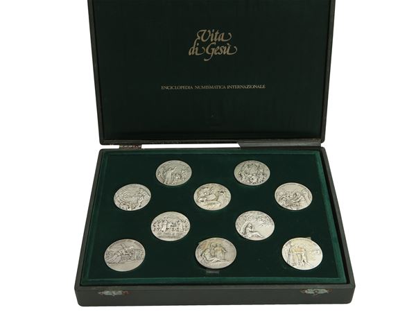 Collection of nine commemorative medals in silver