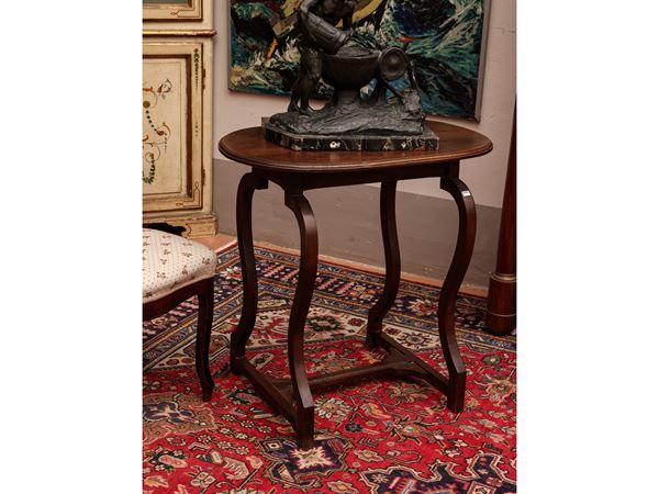 Tavolino rustico in noce  - Asta L'Arte di Arredare - Maison Bibelot - Casa d'Aste Firenze - Milano