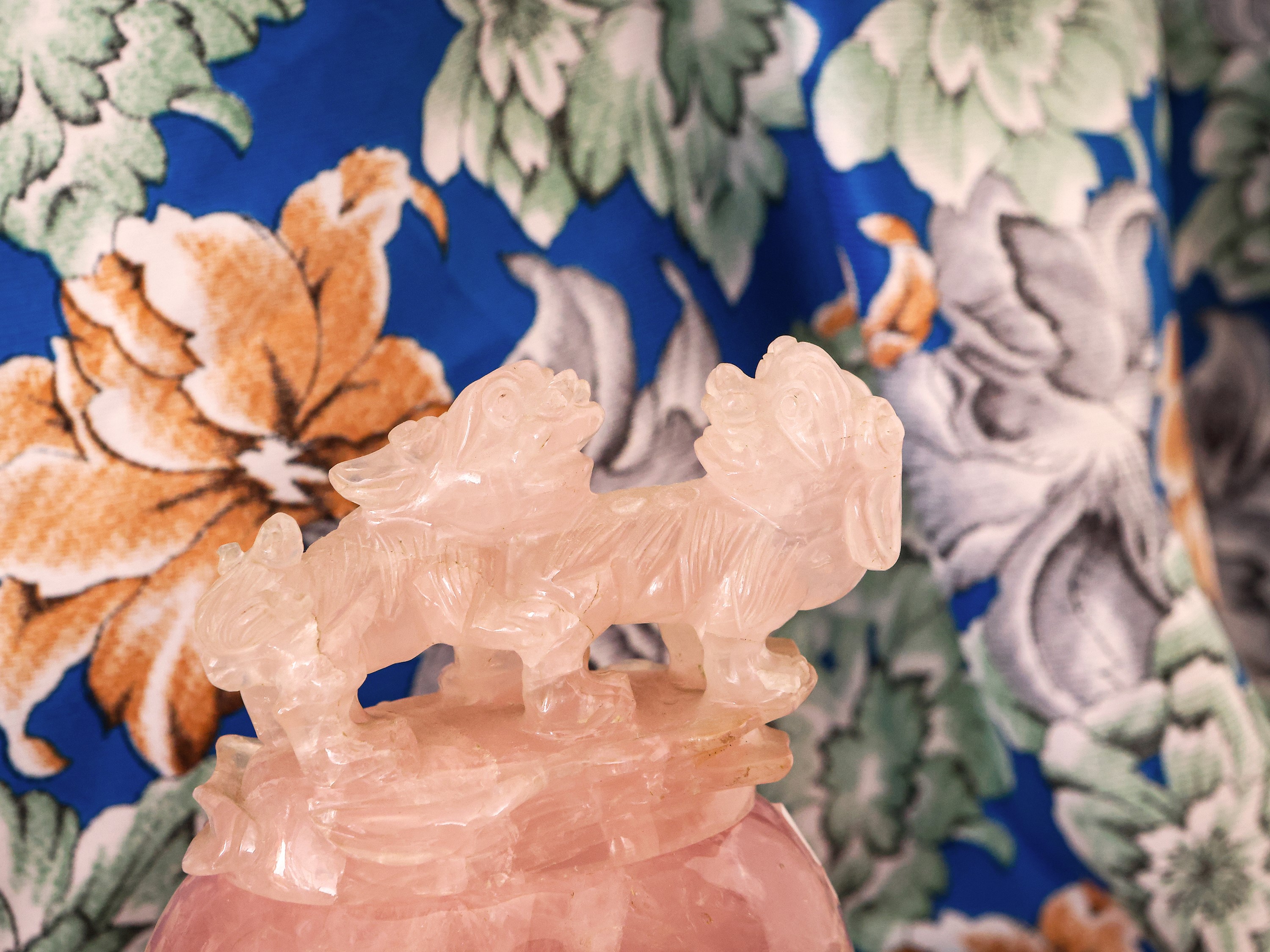 Scultura Orientale in Quarzo Rosa
