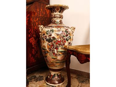 Coppia di Monumentali Vasi a Balaustro in Ceramica, Satsuma