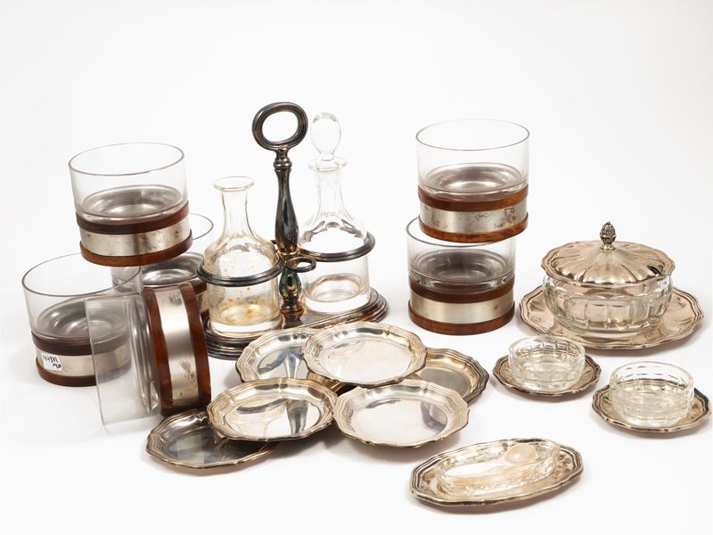 Assortimento di Argenteria per la Tavola