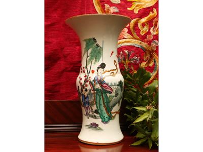 Vaso in Porcellana a Balaustro