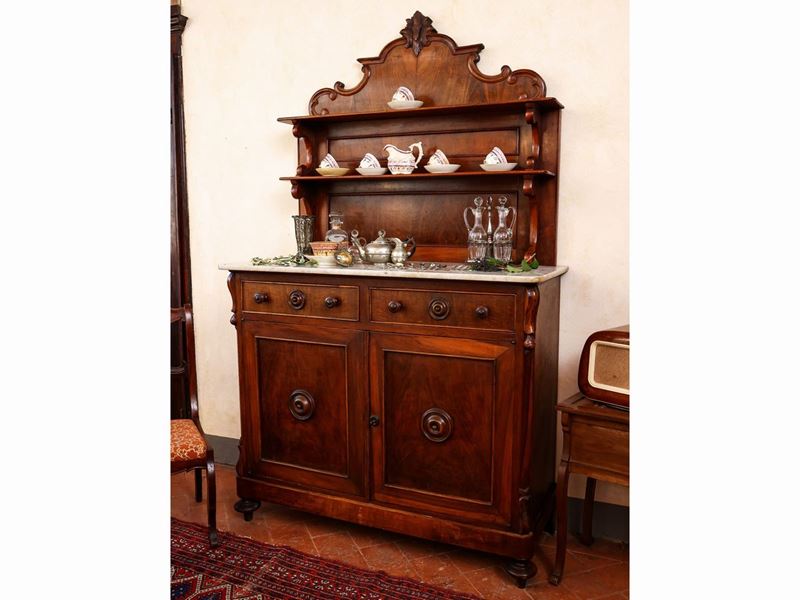 Credenza impiallacciata in noce e piuma di noce