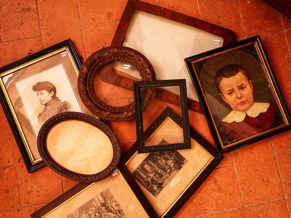 Miscellanea di cornici d'epoca