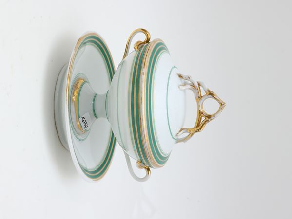 Tazza da puerpera in porcellana  (metà del XIX secolo)  - Asta L'Arte di Arredare - Maison Bibelot - Casa d'Aste Firenze - Milano