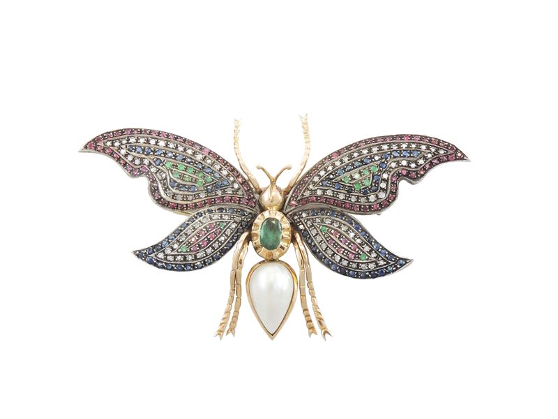 Spilla Animalier in Oro Rosa 500/1000 e Argento con Diamanti, Rubini, Zaffiri, Smeraldi e Perla M...