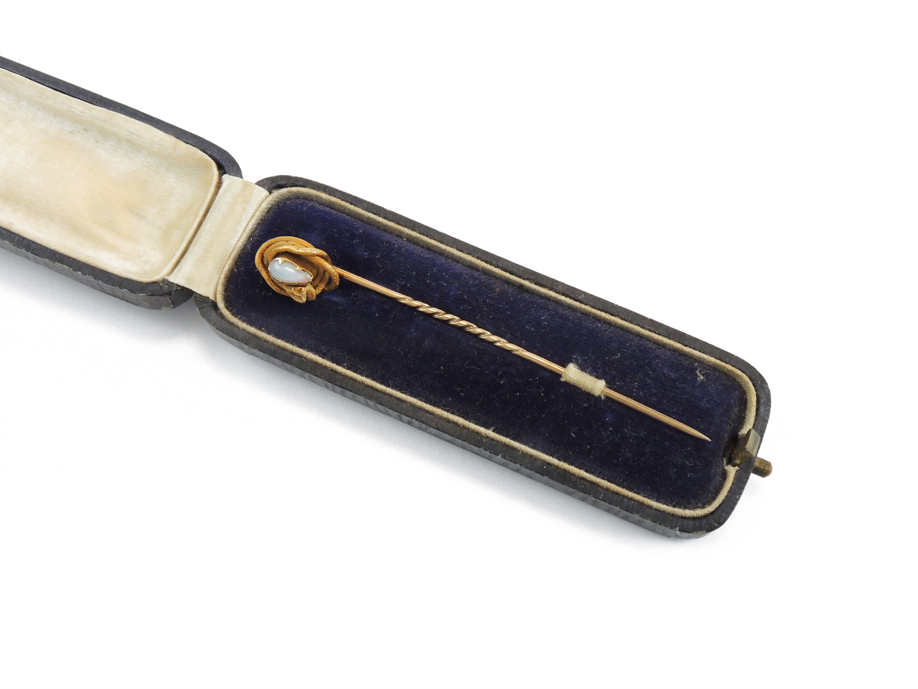Spilla da Cravatta in Oro Giallo a Basso Titolo con Opale Bianco Nobile