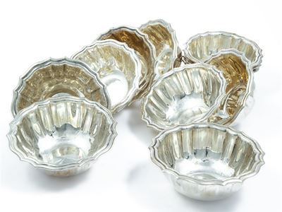 Set di Dodici Vaschette Lavadita in Argento