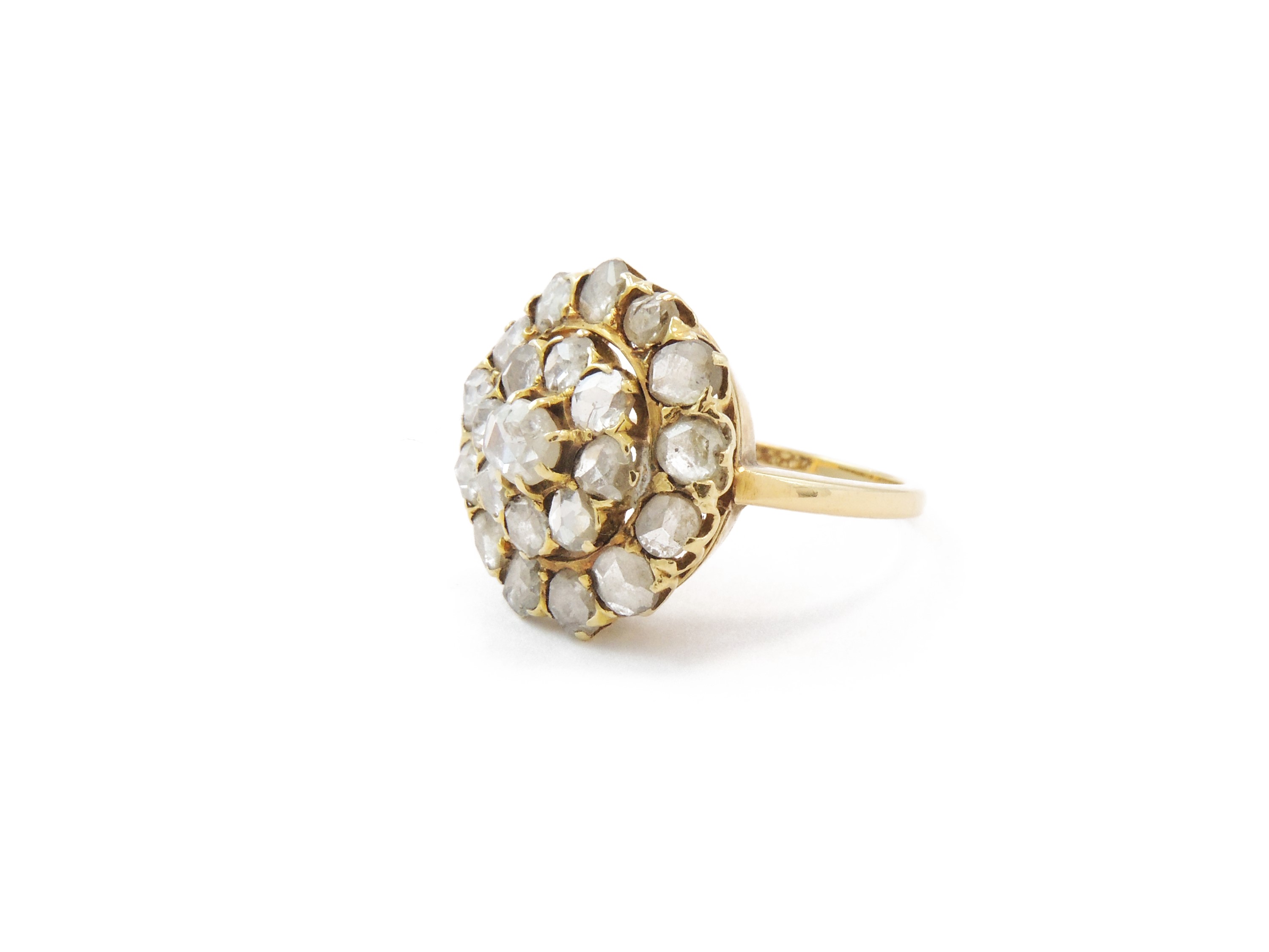 Anello in Oro Giallo con Diamanti