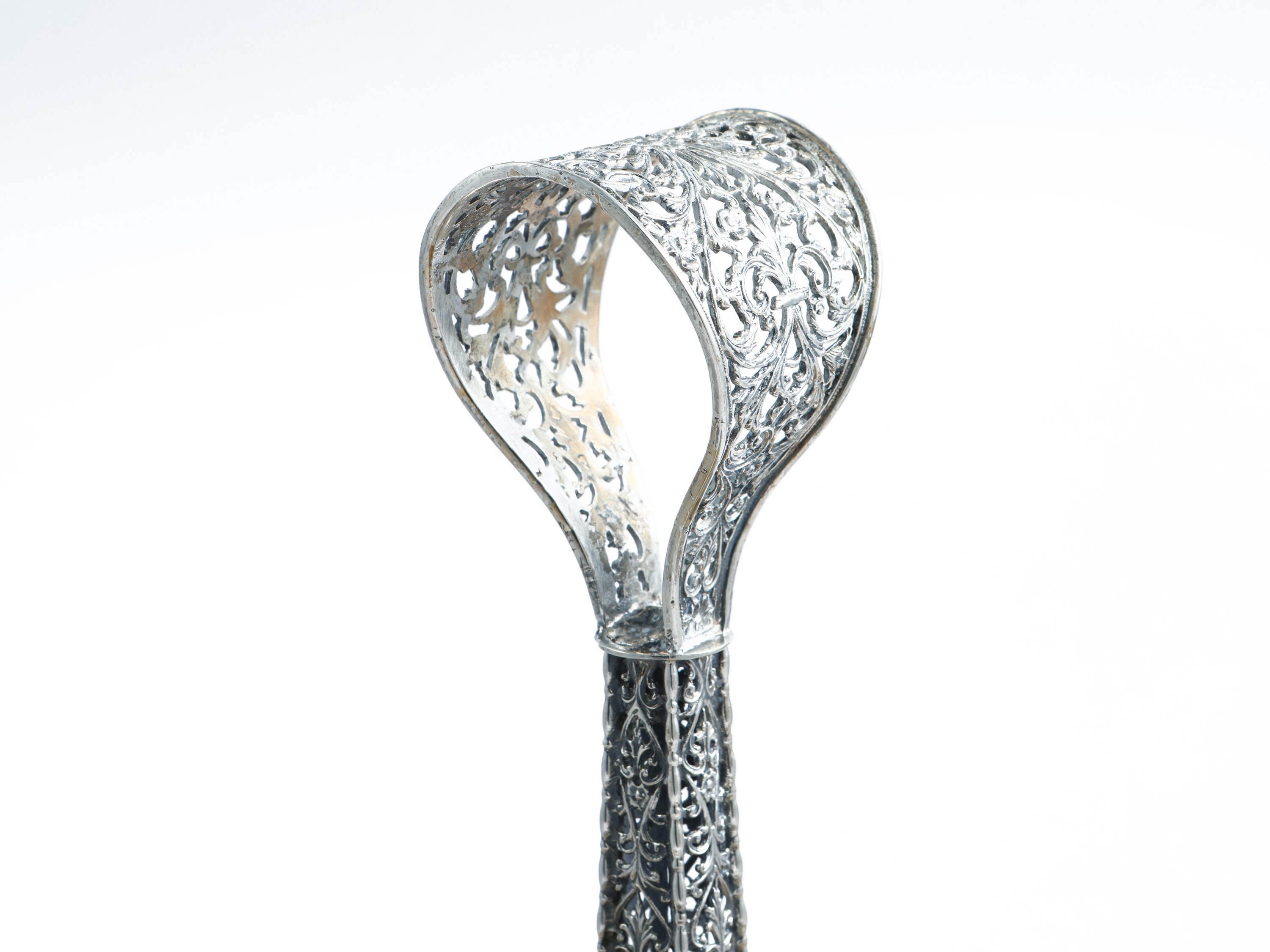 Alzata per pasticcini in argento