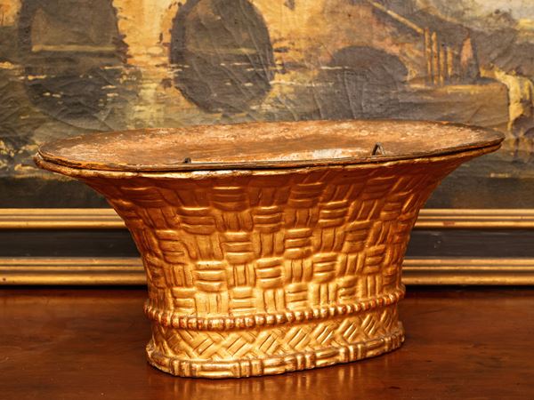 Carved and gilded wood planter