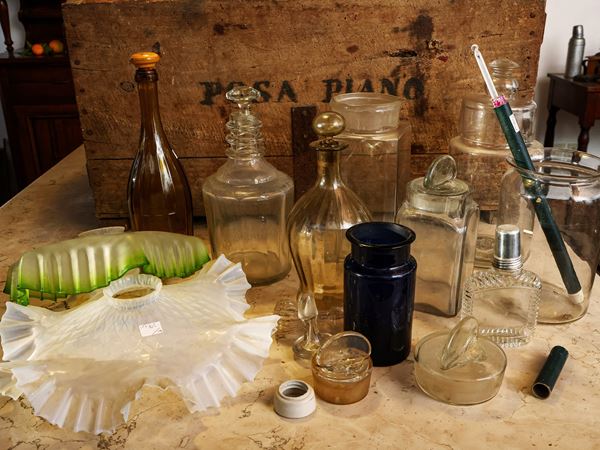 Lotto di oggetti in vetro d'epoca