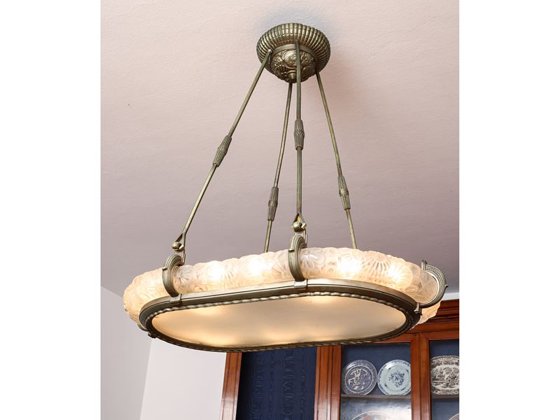 Grande Lampadario Art Decò a Sospensione in Metallo e Vetro Acidato
