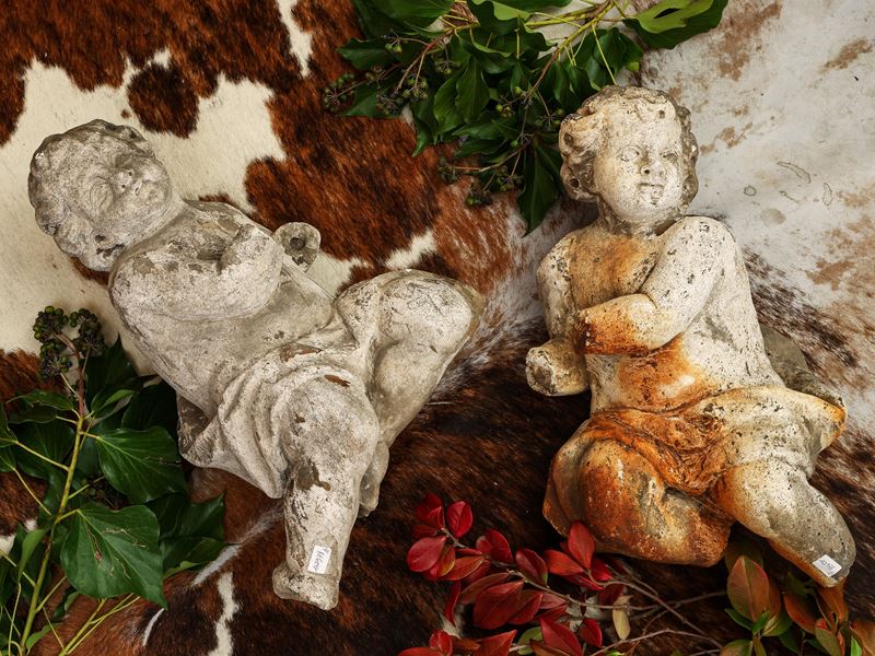 Coppia di Putti in Pietra