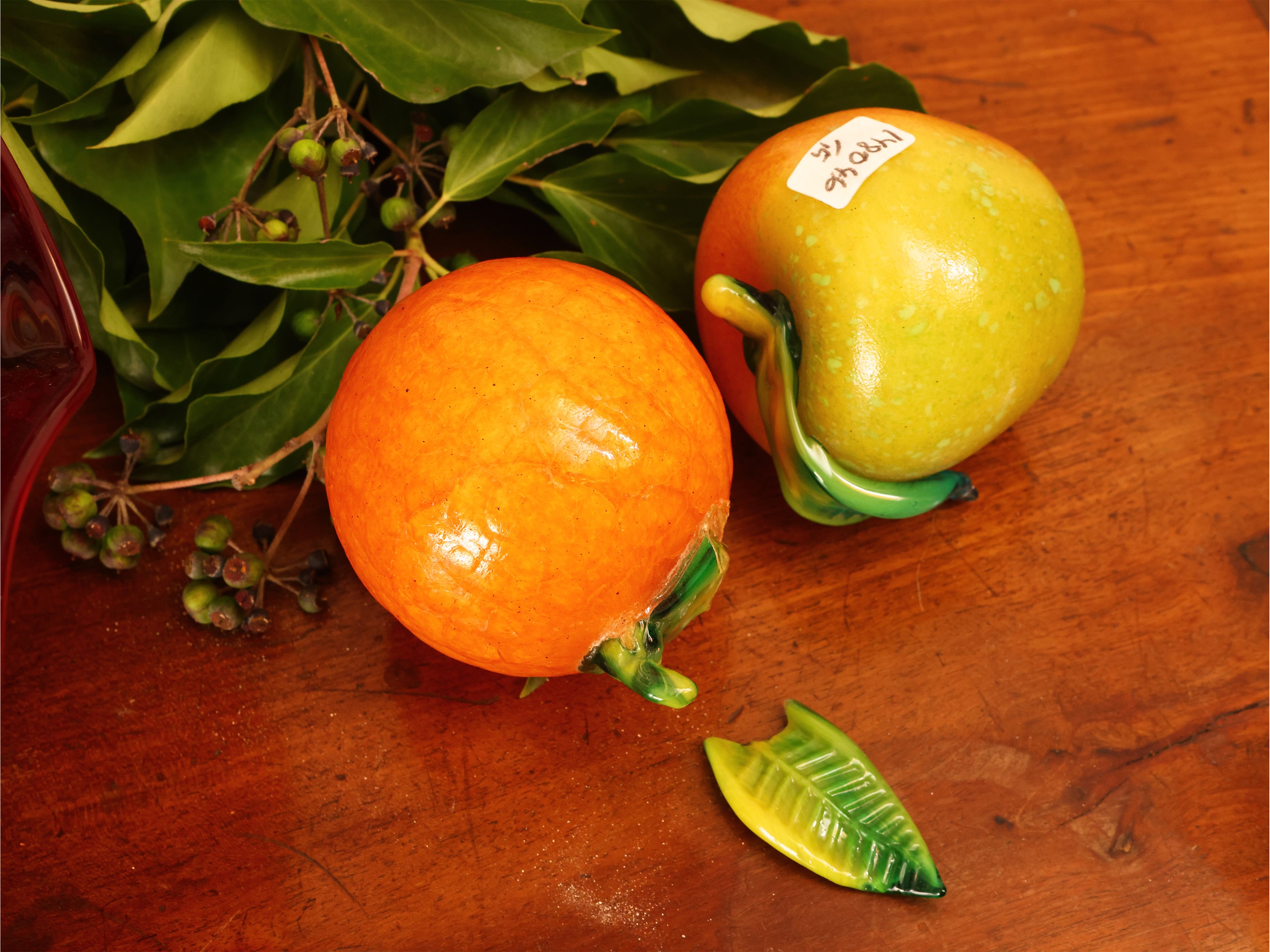 Assortimento di Frutti in Vetro Policromo