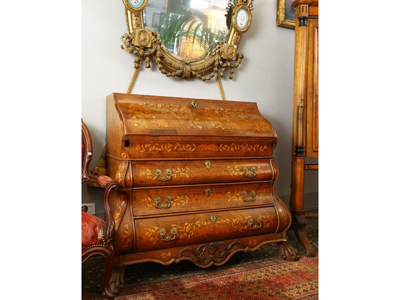 Cassettone a ribalta in noce