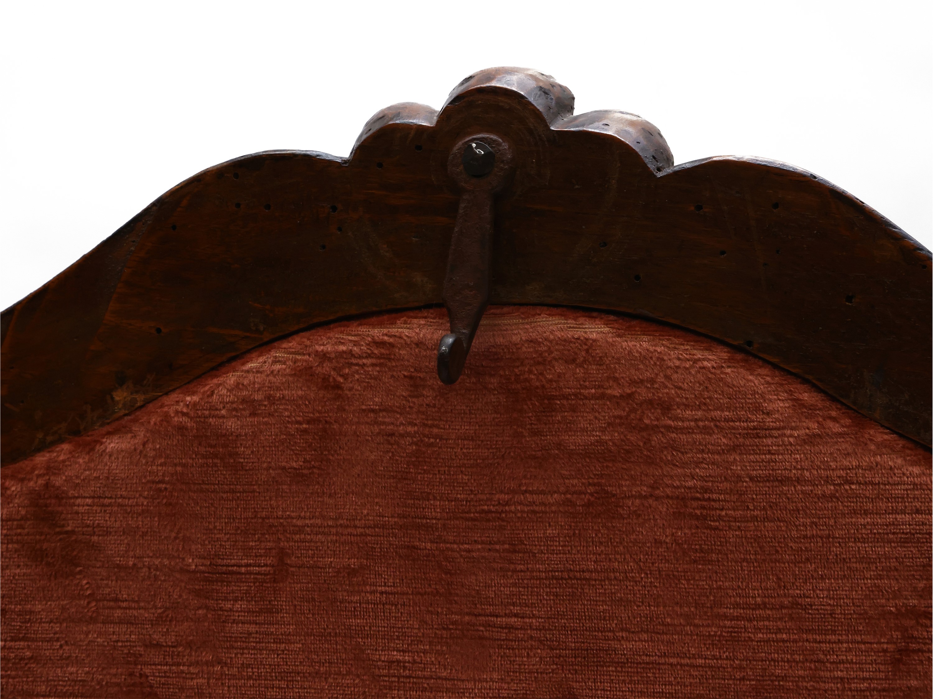 Coppia di poltrone in noce