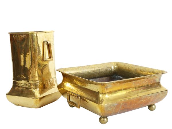 Two brass furnishing accessories