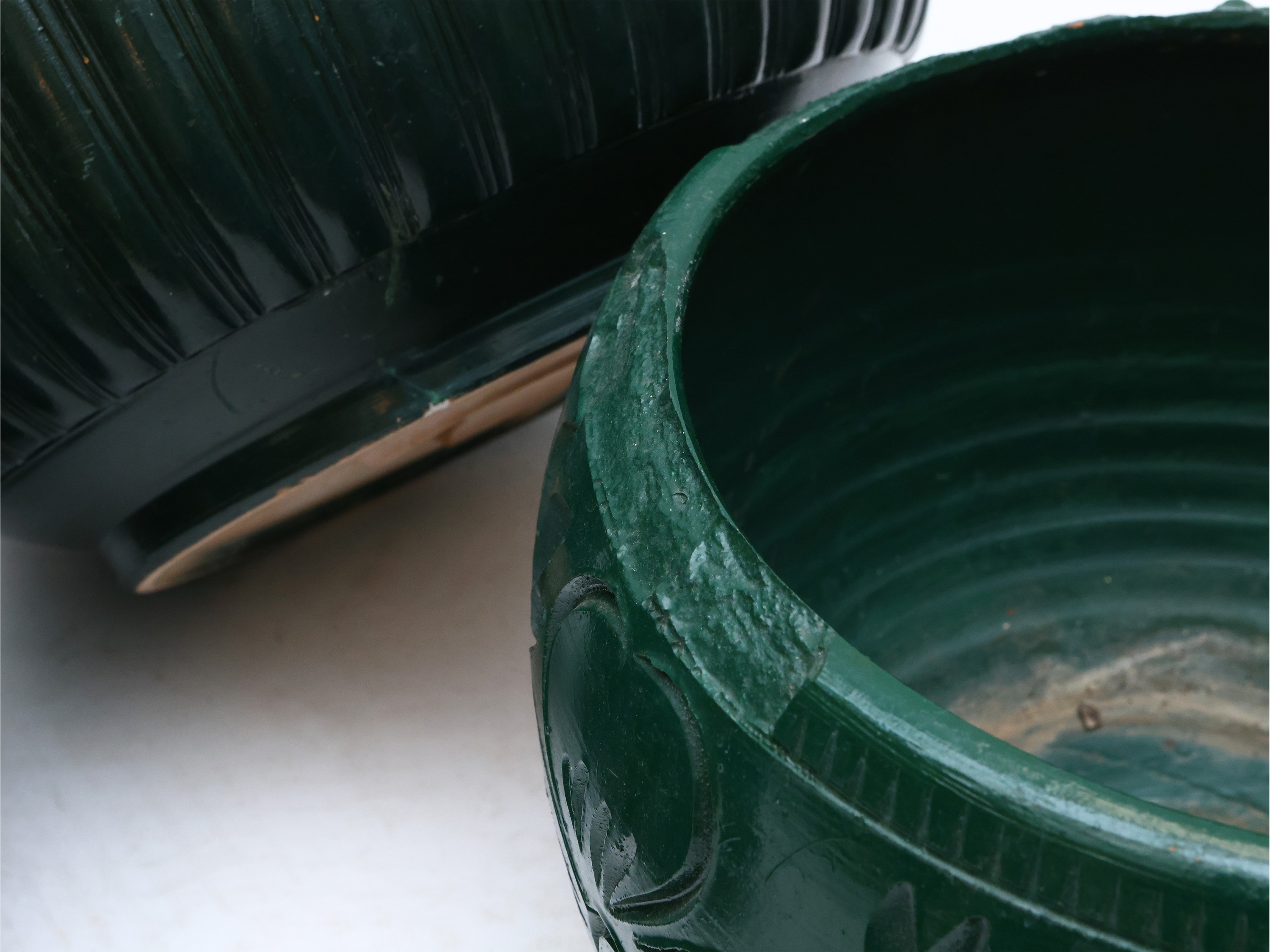 Quattro Portavasi in Terracotta Verde Scuro