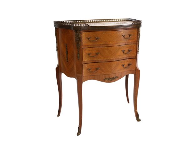 Walnut veneered and inlaid bedside table  - Auction The art of furnishing - Maison Bibelot - Casa d'Aste Firenze - Milano