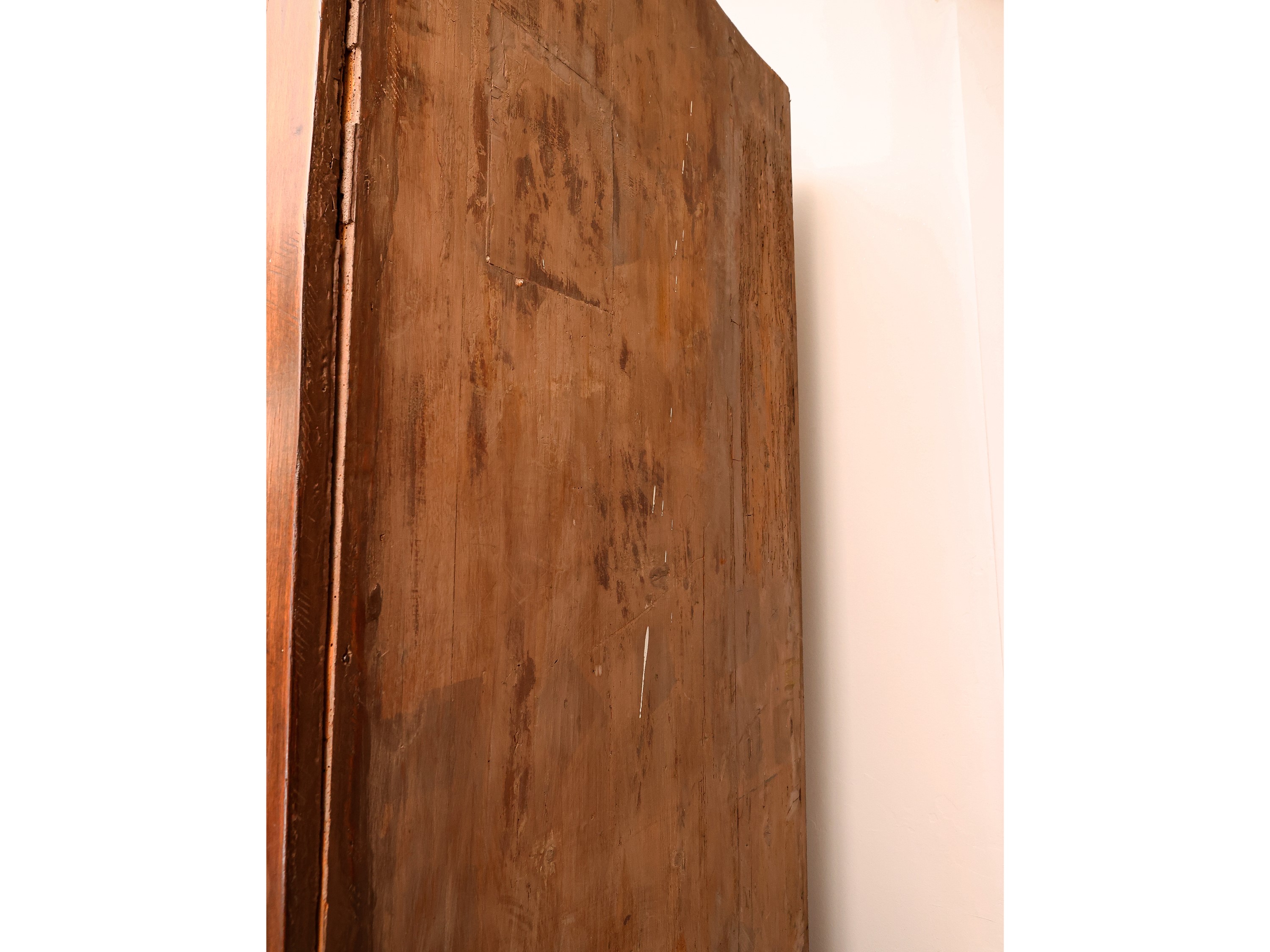 Coppia di angoliere in noce