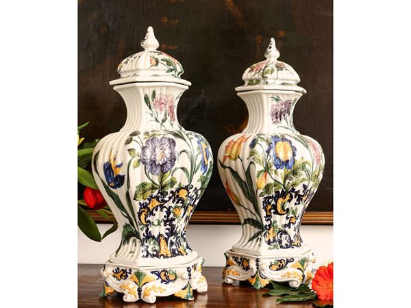 Pair of potiche vases in earthenware, Le Nove