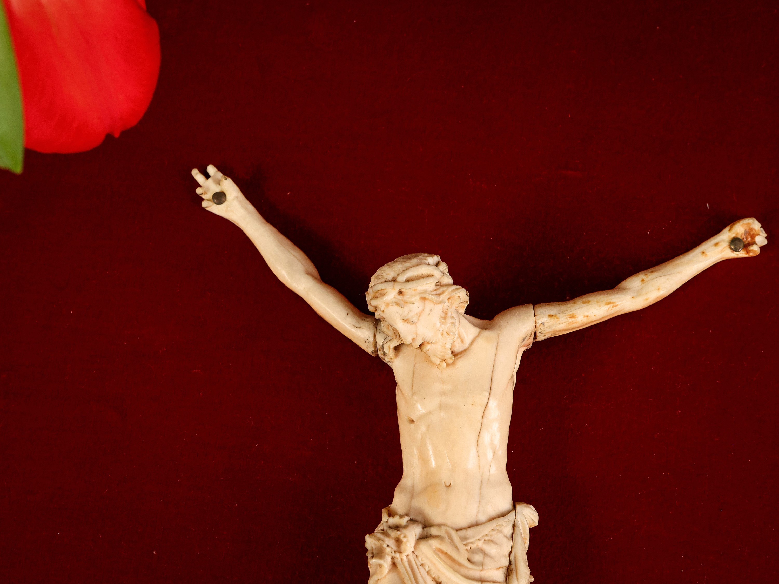 Cristo in Avorio