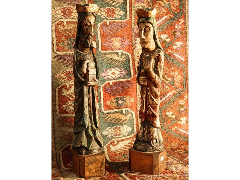 Coppia di Figure Lignee Policrome